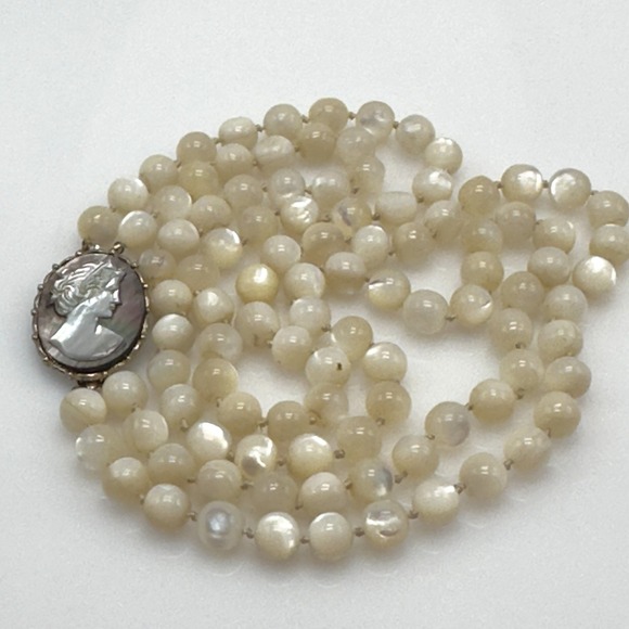 cameo Jewelry - Vintage Mother of Pearl Cameo Clasp MOP Beaded Necklace Double Strand 10 mm